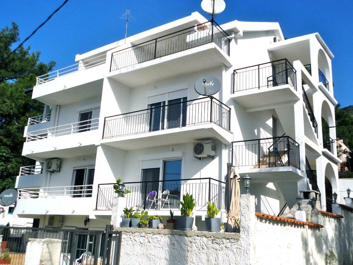 באר Apartments Ljiljana מראה חיצוני תמונה